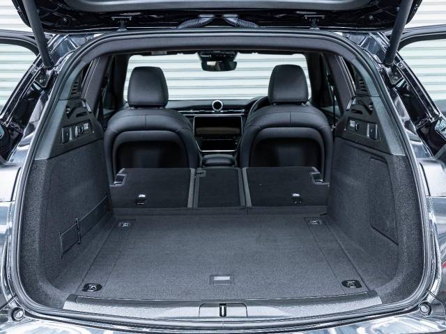 マセラティ グレカーレ ＧＴ 0.6万Km 839.9万円(東京都)[655]の中古車詳細