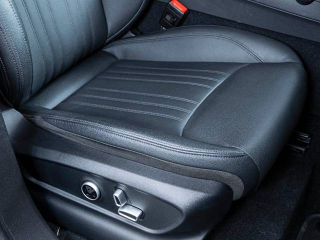 マセラティ グレカーレ ＧＴ 0.6万Km 839.9万円(東京都)[655]の中古車詳細