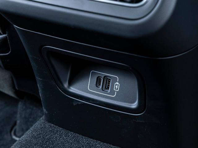 マセラティ グレカーレ ＧＴ 0.6万Km 839.9万円(東京都)[655]の中古車詳細