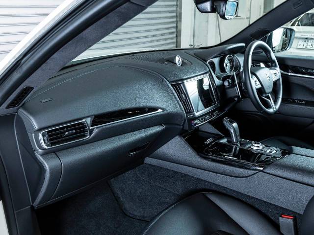マセラティ レヴァンテ ＧＴハイブリッド 0.4万Km 729.9万円(大阪府)[475]の中古車詳細