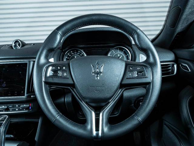 マセラティ レヴァンテ ＧＴハイブリッド 0.4万Km 729.9万円(大阪府)[475]の中古車詳細