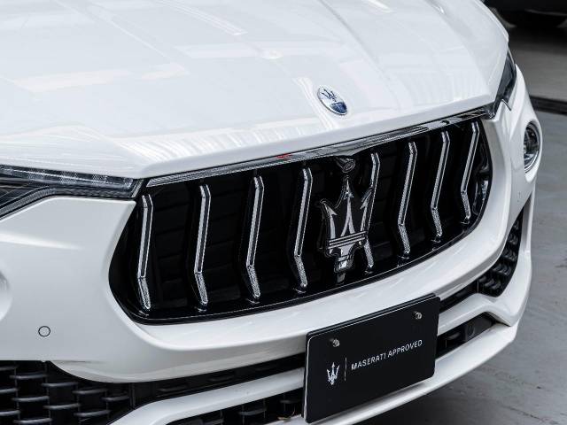 マセラティ レヴァンテ ＧＴハイブリッド 0.4万Km 729.9万円(大阪府)[475]の中古車詳細