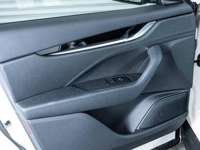 マセラティ レヴァンテ ＧＴハイブリッド 0.4万Km 729.9万円(大阪府)[475]の中古車詳細