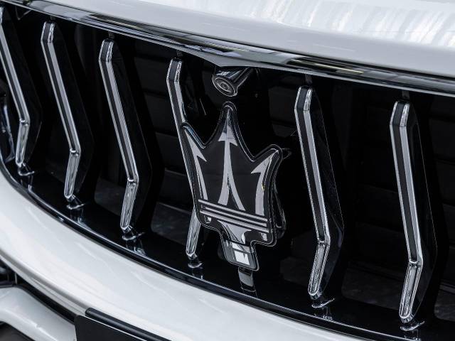 マセラティ レヴァンテ ＧＴハイブリッド 0.4万Km 729.9万円(大阪府)[475]の中古車詳細