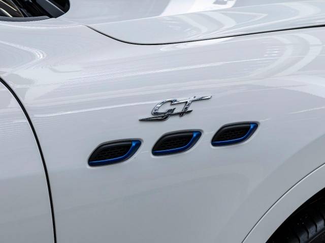 マセラティ レヴァンテ ＧＴハイブリッド 0.4万Km 729.9万円(大阪府)[475]の中古車詳細