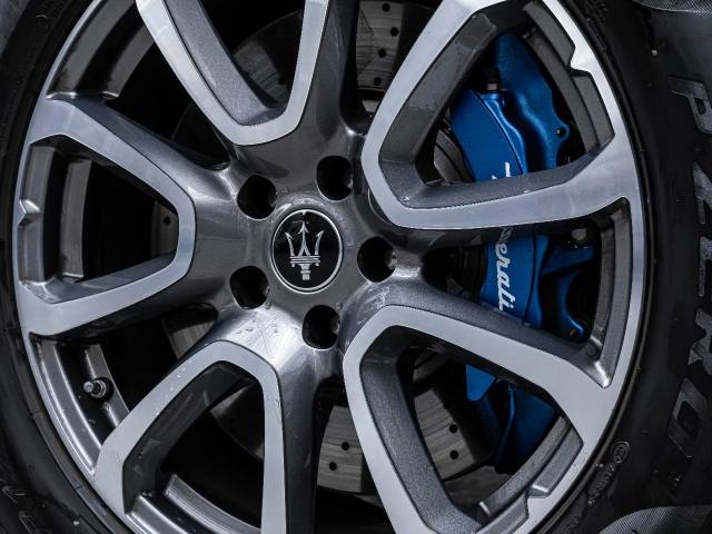 マセラティ レヴァンテ ＧＴハイブリッド 0.4万Km 729.9万円(大阪府)[475]の中古車詳細