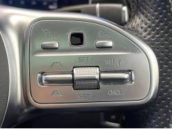 Eクラス E300 クーペ スポーツ（メルセデス・ベンツ）[9AT]の