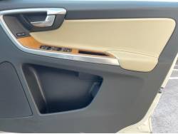 ＸＣ６０ Ｔ５ ＡＷＤ クラシックの中古車画像