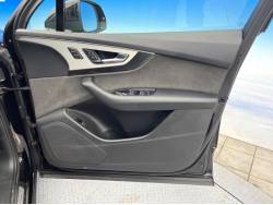 Ｑ７ ３．０ＴＦＳＩクワトロアダプティブエアサスペンション仕様の中古車画像