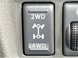 キューブ １５Ｘ ＦＯＵＲ Ｍセレクションの中古車画像