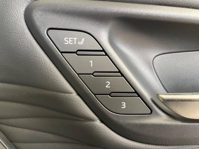 トヨタ アルファードハイブリッド ハイブリッド Ｚ 20Km 872.9万円(沖縄県)[955]の中古車詳細