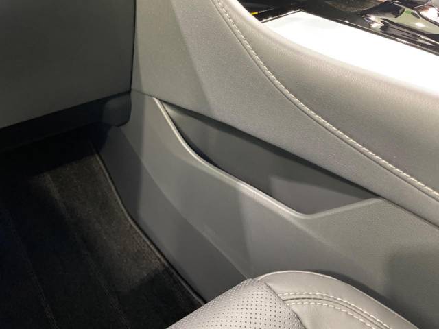 トヨタ アルファードハイブリッド ハイブリッド Ｚ 20Km 872.9万円(沖縄県)[955]の中古車詳細