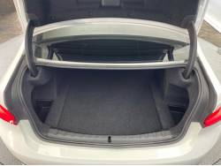 ３シリーズ ３１８ｉの中古車画像