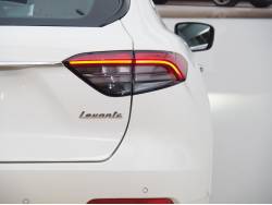 レヴァンテ ＧＴハイブリッドの中古車画像