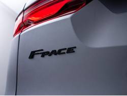 Ｆペイス Ｒ－ダイナミック ＳＥ Ｄ２００の中古車画像