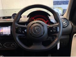 トゥインゴ Ｓ リミテの中古車画像