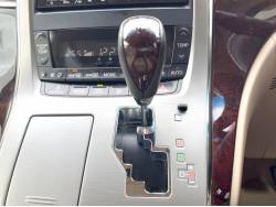 アルファード ２４０Ｇ サイドリフトアップシート装着車の中古車画像