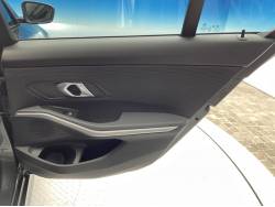 ３シリーズ ３２０ｉの中古車画像