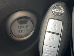 キューブ １５Ｘ ＦＯＵＲ Ｖセレクションの中古車画像