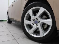 Ｖ４０ クロスカントリー Ｔ４ ノルディックの中古車画像