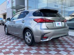 ＣＴ ＣＴ２００ｈの中古車画像