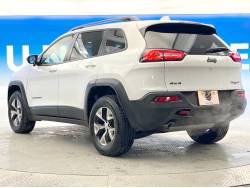 ジープ・チェロキー トレイルホークの中古車画像