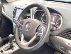 ジープ・チェロキー トレイルホークの中古車画像