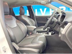 ジープ・チェロキー トレイルホークの中古車画像