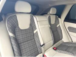 ＸＣ６０ Ｄ４ ＡＷＤ モーメンタムの中古車画像