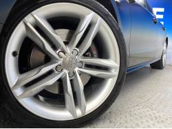 Ｓ５スポーツバック ベースグレードの中古車画像