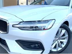 Ｖ６０ Ｂ４ モメンタムの中古車画像