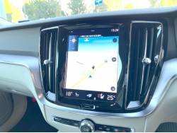 Ｖ６０ Ｂ４ モメンタムの中古車画像