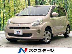 パッソ プラスハナ 禁煙車　ＳＤナビ　スマートキー　オートエアコン　アイドリングストップ　横滑り防止　ＨＩＤヘッドライト　バニティミラー　ベンチシート　衝突安全ボディ　フォグライトの中古車画像