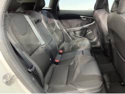 Ｖ４０ Ｔ４ ＳＥの中古車画像