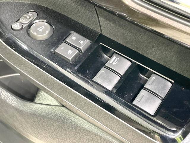 ホンダ Ｎ－ＢＯＸカスタム Ｇ・Ｌホンダセンシング 2.4万Km 138.9万円(愛知県)[522]の中古車詳細