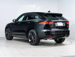 Ｆペイス Ｓの中古車画像