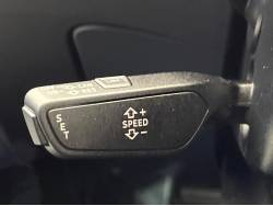 TTクーペ 1．8TFSI Sラインパッケージ（アウディ