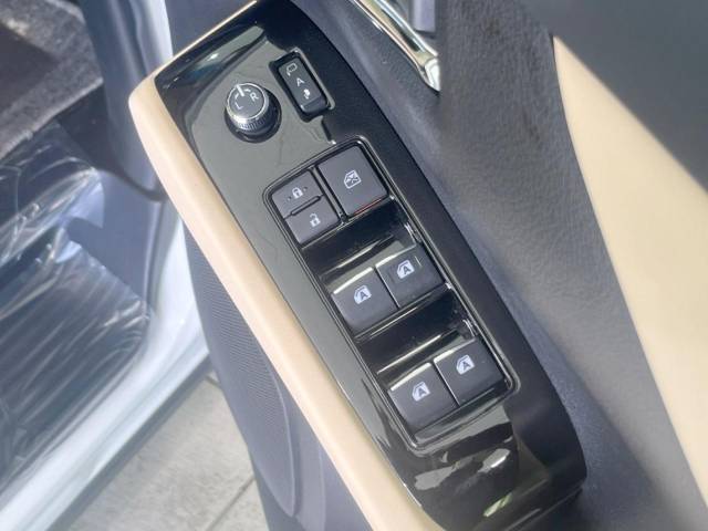 トヨタ ヴェルファイア ２．５Ｘ 8.4万Km 265.9万円(宮崎県)[592]の中古車詳細