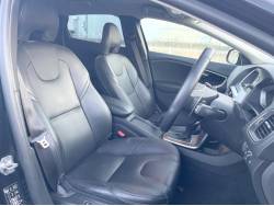 Ｖ４０ Ｄ４ インスクリプションの中古車画像