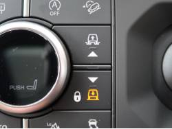 ディフェンダー １１０Ｘ Ｄ３００ エアサスペンション装着車の中古車画像