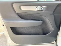 ＸＣ４０ Ｂ３ モメンタムの中古車画像