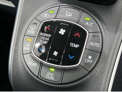 ヴォクシー ＺＳの中古車画像