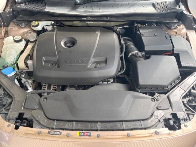 ボルボ Ｖ４０ クロスカントリー Ｔ５ ＡＷＤ ＳＥ 3.9万Km (富山県)[978]の中古車詳細