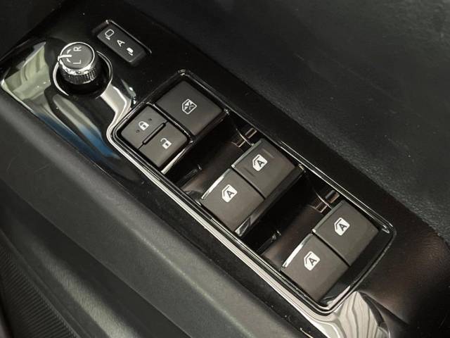 トヨタ ヴェルファイア ２．５Ｚ Ａエディション ゴールデンアイズ 6.4万Km 271.9万円(大阪府)[673]の中古車詳細