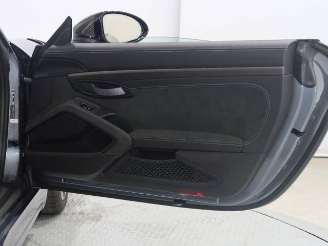 ポルシェ ７１８スパイダー ７１８スパイダーＲＳ 0.3万Km 2,421.9万円(千葉県)[441]の中古車詳細