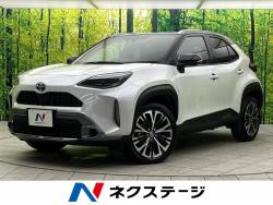 ヤリスクロス ハイブリッドＺ　アドベンチャー 禁煙車　８インチディスプレイオーディオ　アラウンドビューモニター　デジタルインナーミラー　ステアリングヒーター　シートヒーター　ＬＥＤヘッドライト　純正１８インチアルミ　ハーフレザーシート　ＥＴＣの中古車画像