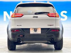 ジープ・チェロキー トレイルホークの中古車画像