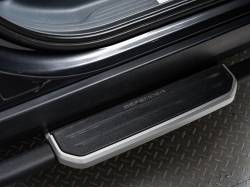 ディフェンダー ９０Ｘ－ダイナミックＳＥ Ｐ３００ エアサスペンション装着車の中古車画像