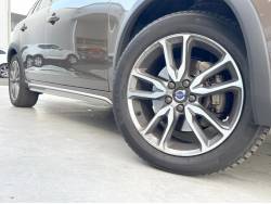 V60 クロスカントリー D4 クラシック（ボルボ）[8AT]のカタログ