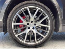 レヴァンテ ベースグレードの中古車画像